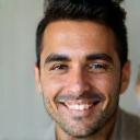 Emre Y. portre fotoğrafı